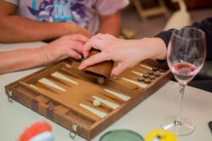 Playing backgammon with Jérémy.