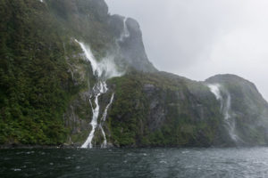 Avec le vent l'eau de cette cascade remontait vers le haut !