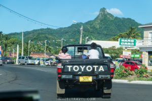 Bien installés pour regarder le paysage !