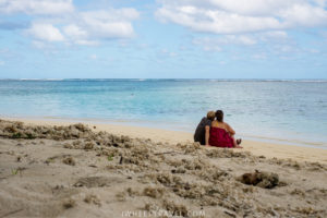 Sur la plage abandonnée...