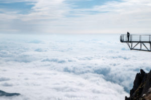 Pic du midi ponton dans le ciel