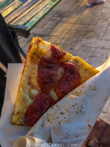 Focaccia. Focacciaro, Bari.